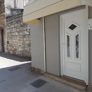 Ivana With Private Bathroom - Center Of Split